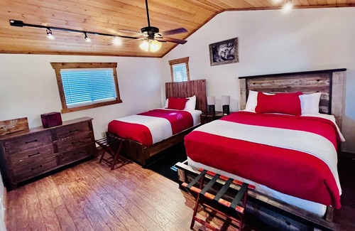 Florence Cabin | Cozy and Comfortable tiny home located by the Bitterroot River.