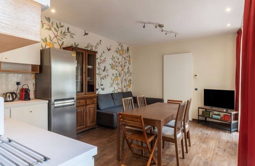 Sallustiano Apartment | Cozy and elegant 60 sqm apartment, perfect for 6 people, located on the first floor (NO lift) of a renovated period building in the heart of the historic center of Rome (NO traffic-limited area). The property is located just a few minutes from "Piazza di