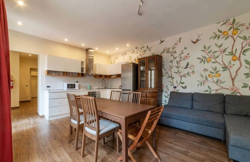 Sallustiano Apartment | Cozy and elegant 60 sqm apartment, perfect for 6 people, located on the first floor (NO lift) of a renovated period building in the heart of the historic center of Rome (NO traffic-limited area). The property is located just a few minutes from "Piazza di