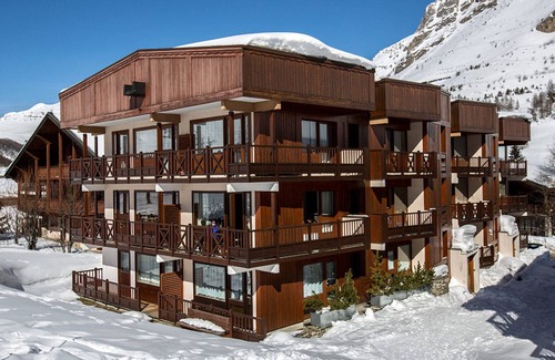Val-d'Isere Apartment | Cozy and Elegant Studio on the Snowfront, Near Val d'Isère Centre
