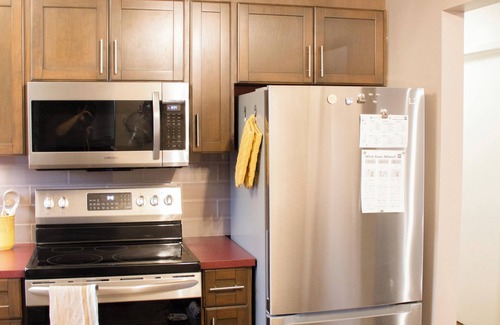 Northeast Edmonton House | Cozy and Landscaped Bungalow, Pet Friendly