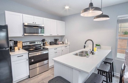 Nevada Street Apartment | Cozy and Lovely 2BR 1BA Near Lively Downtown