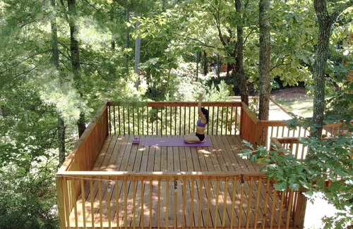 Lake Lure Ski Chalet | cozy and modern chalet in nature, outside hot tub!
