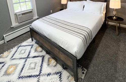 Westside Norwich House | Cozy and Nice Home close to the Casino