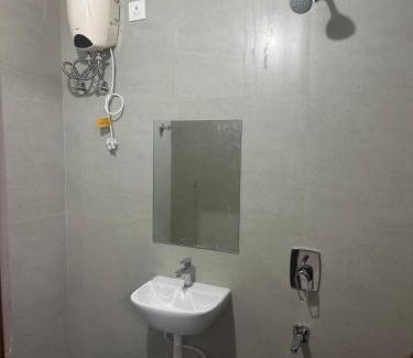 Hyderabad Apartment | Cozy and Peaceful Entire 2Bhk near US consulate