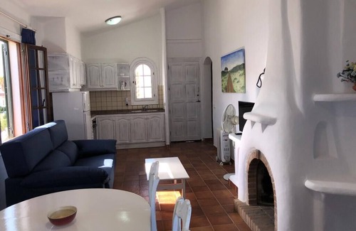 Fornells House | Cozy and quiet apartment in front of the sea with pool