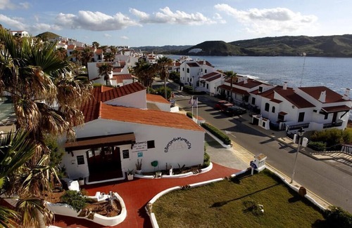 Fornells House | Cozy and quiet apartment in front of the sea with pool