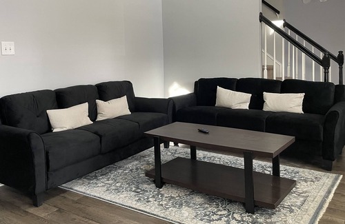 Charlotte House | Cozy and quiet 3 bedroom home