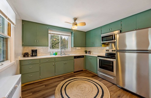 Baileys Harbor House | Cozy and Quiet Bailey's Harbor home: Close to Everything!