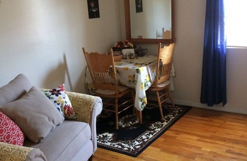 Rochdale House | Cozy and Quiet