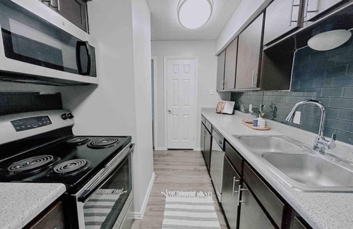 South Side Apartment | Cozy and Quiet, with Easy Access & Private Garage