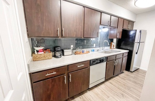 South Side Apartment | Cozy and Quiet, with Easy Access & Private Garage