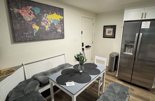 Atlanta Apartment | Cozy and relaxing apartment with Free WiFi located in vibrant Atlanta.