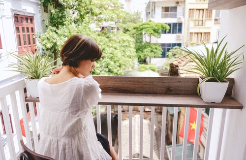 Truc Bach Apartment | Cozy and Romantic Apt - Balcony- Large Window