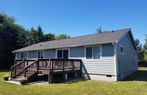 Grayland House | Cozy and serene vacation home for the entire family - 2 minutes from the beach!