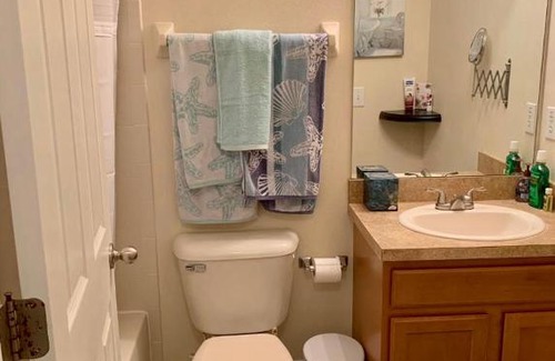 Land O' Lakes House | Cozy and spacious family bedroom in Land O’ Lakes