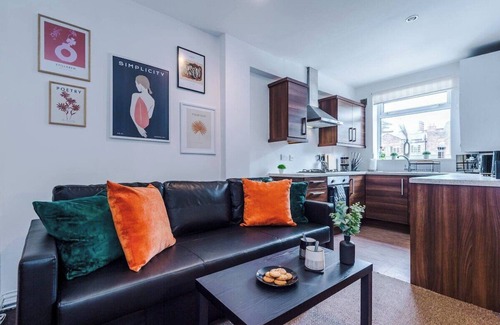 Warrington Apartment | Cozy and Stylish 1 Bedroom Flat | Warrington