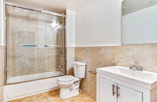 Chinatown Apartment | Cozy and stylish 2BD Apt with great location!