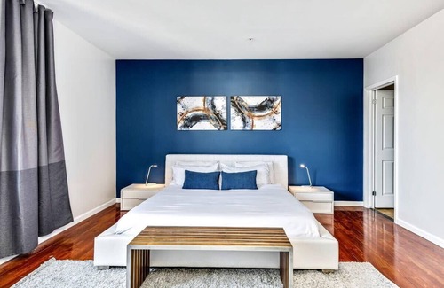 Chinatown Apartment | Cozy and stylish 2BD Apt with great location!