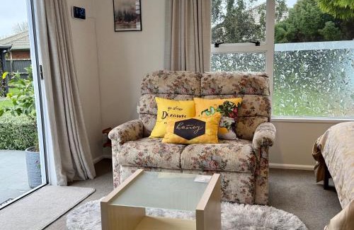 Christchurch House | Cozy and sunny room near City To Seapath