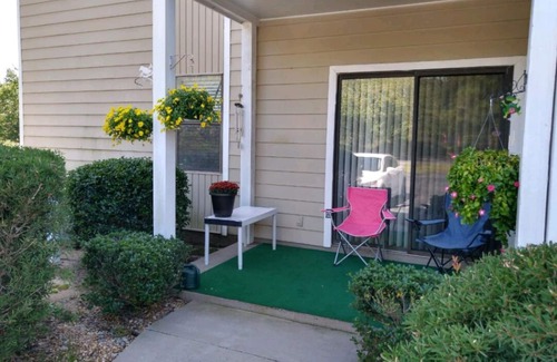 North Augusta Apartment | Cozy and warm