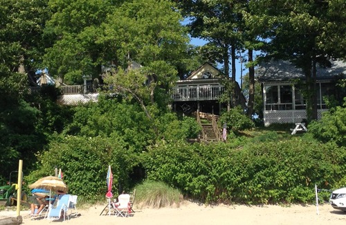 Angola on the Lake Apartment | Cozy Angola Apartment Steps To The Beach