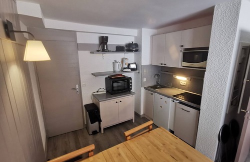 Plagne 1800 Apartment | Cozy apartment with balcony, pool and optional parking in Plagne 1800