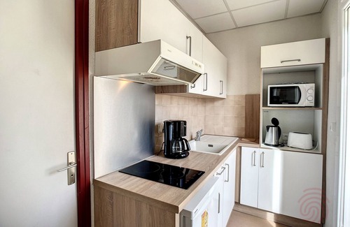 Lamalou-les-Bains Apartment | Cozy Apartment with Balconies in Quiet Area, 50m from Thermal Baths in Lamalou-les-Bains