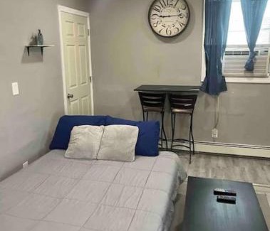 Hillside Apartment | Cozy Apartment 2 BedroomS
