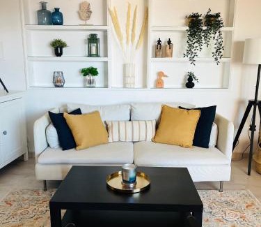 Torreblanca Apartment | Cozy apartment - Balcony & Sea View