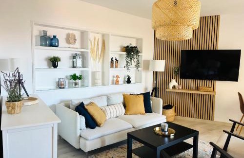 Torreblanca Apartment | Cozy apartment - Balcony & Sea View