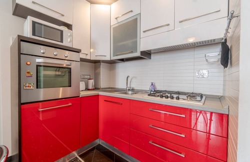 Castelletto Apartment | Cozy apartment equipped with every comfort to accommodate up to 4 people and located in the elegant residential district of Castelletto. We are in an area equipped with all essential services and well connected to the center thanks to public transport. V