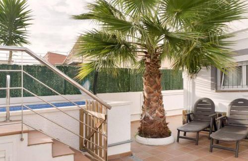 Vallpineda Apartment | Cozy Apartment Rocamar