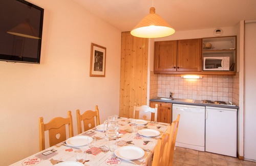 Aussois Apartment | Cozy apartment for 6, near shuttles, in Aussois