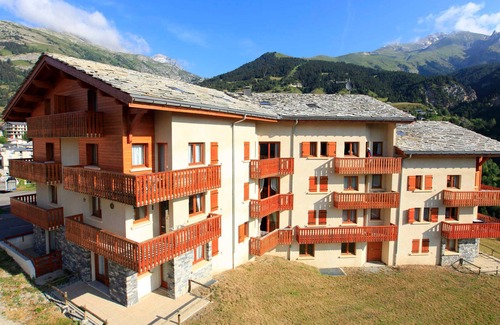 Aussois Apartment | Cozy apartment for 6, near shuttles, in Aussois
