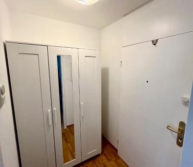 Bergheim Apartment | cozy apartment free parking AC