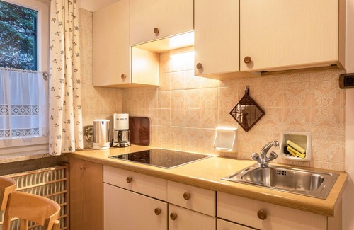 Laion Apartment | Cozy Apartment "Geranie - Sonnleitn" with Mountain View & Balcony