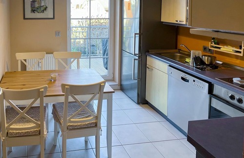 Elmenhorst/Lichtenhagen Apartment | Cozy apartment in Elmenhorst with WiFi