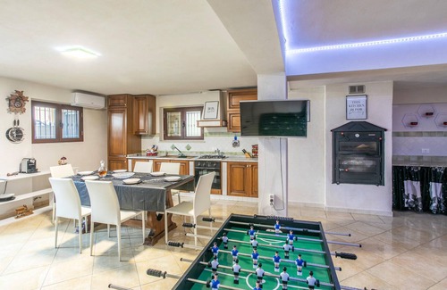 Casale Modica Apartment | Cozy apartment in Ispica with WiFi