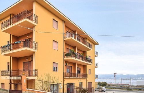 Campo Calabro Apartment | Cozy apartment in Campo Calabro