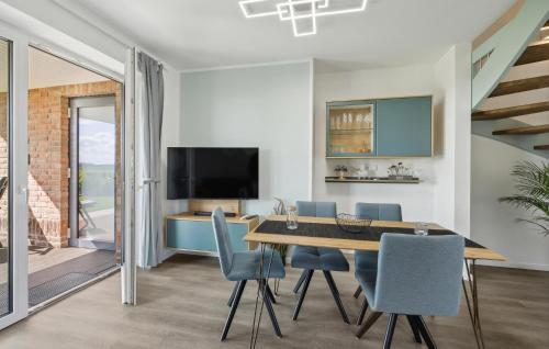 Ovelgonne Apartment | Cozy Apartment In Ovelgönne With Sauna