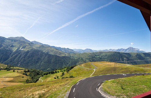 Peyragudes Apartment | Cozy Apartment in Peyresourde, 6 pers, Pool Access, Free Shuttle