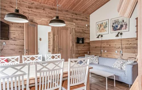 Syssleback Apartment | Cozy Apartment In Sysslebäck With Wifi