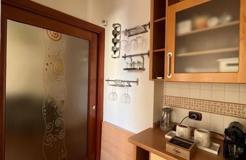 Arenella Apartment | Cozy apartment in the heart of the lively Vomero district