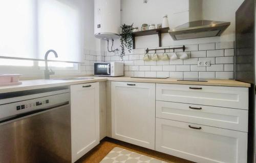 Los Llanos Apartment | Cozy Apartment In Torrox With Wifi