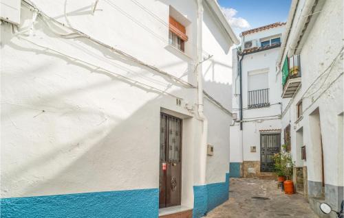 Ubrique Apartment | Cozy Apartment In Ubrique With Wifi