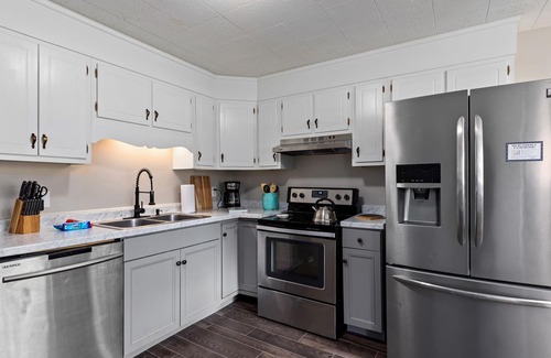 Fayetteville Apartment | Cozy apartment in the middle of everything!