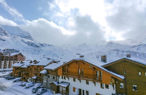 Val-Thorens Apartment | Cozy Apartment in Val Thorens - 4 Guests, South-Facing Balcony, Ski-In/Ski-Out