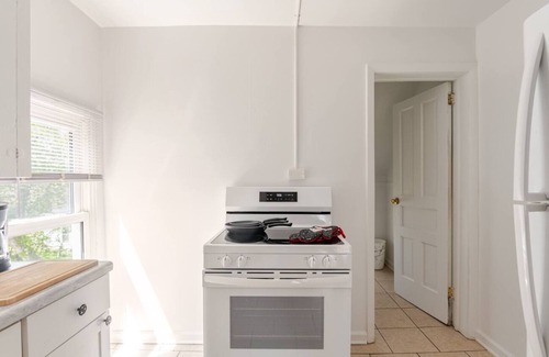 Ypsilanti Apartment | Cozy Apartment in Ypsi with Wi-Fi