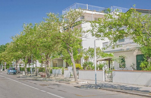 Lido di Dante Apartment | Cozy apartment in Lido di Dante -RA-